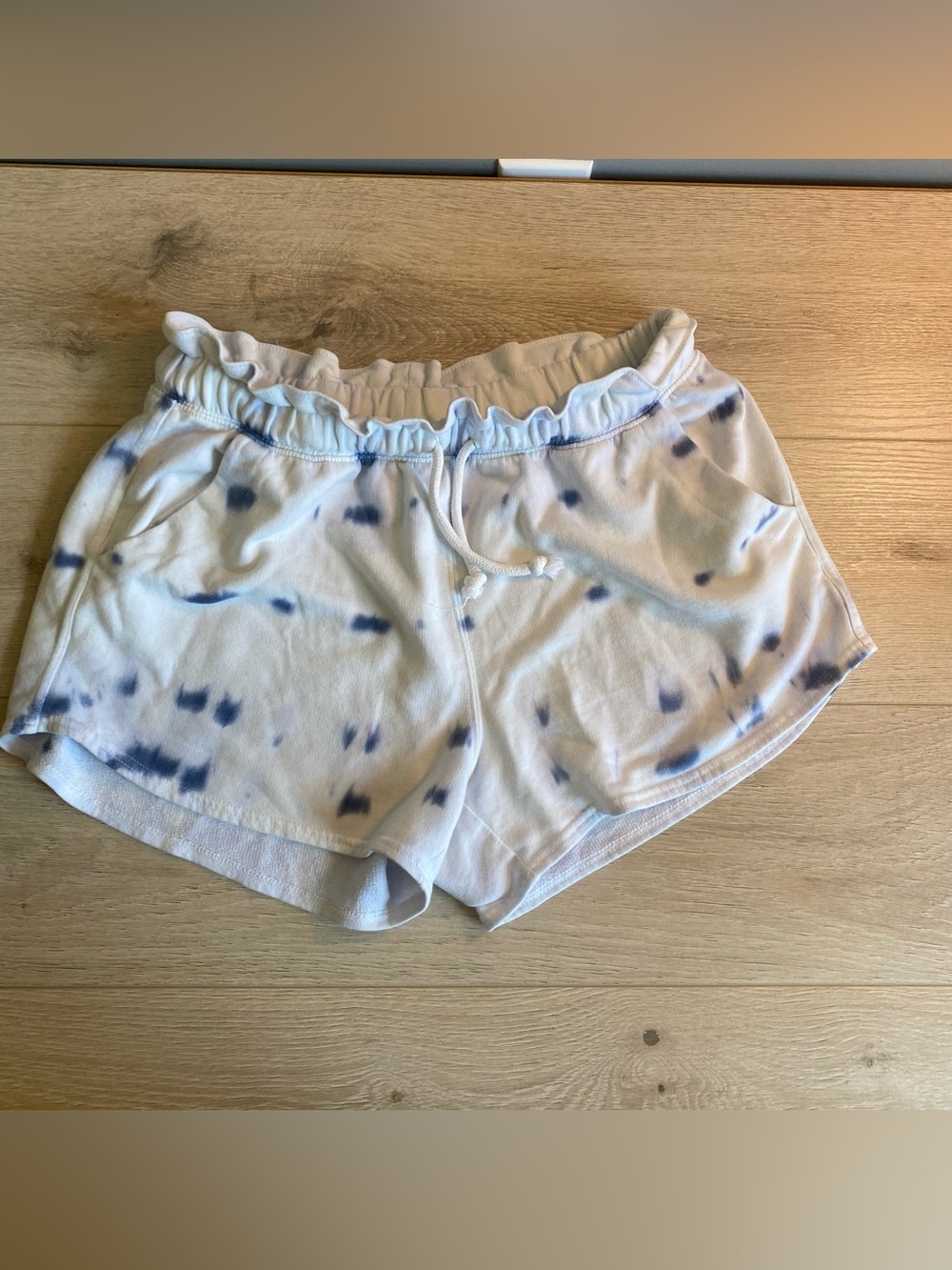 Universal Thread White Tie-Dye Athletic Shorts with Blue Spots
